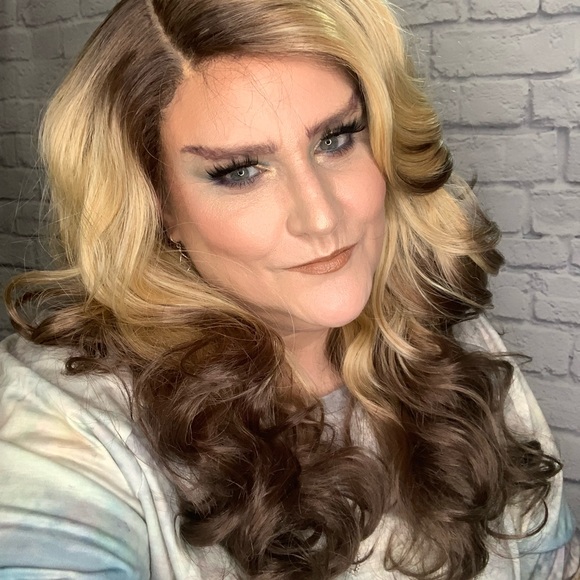 Outre Color Bomb Kayleen Lace Front Wig - Picture 2 of 2